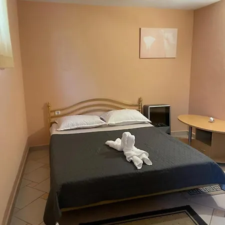 Remi Apartamento Starigrad Paklenica